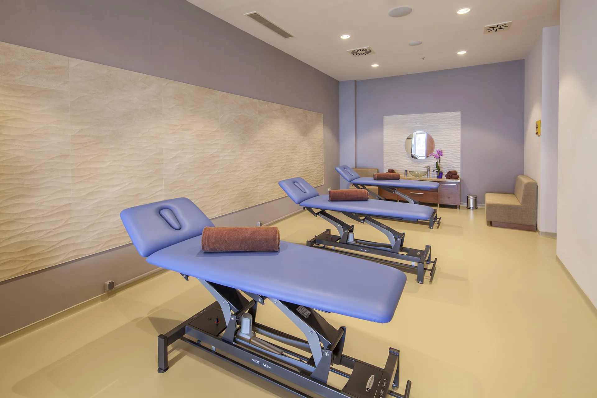 Treatment room at Gloria Sports Arena
