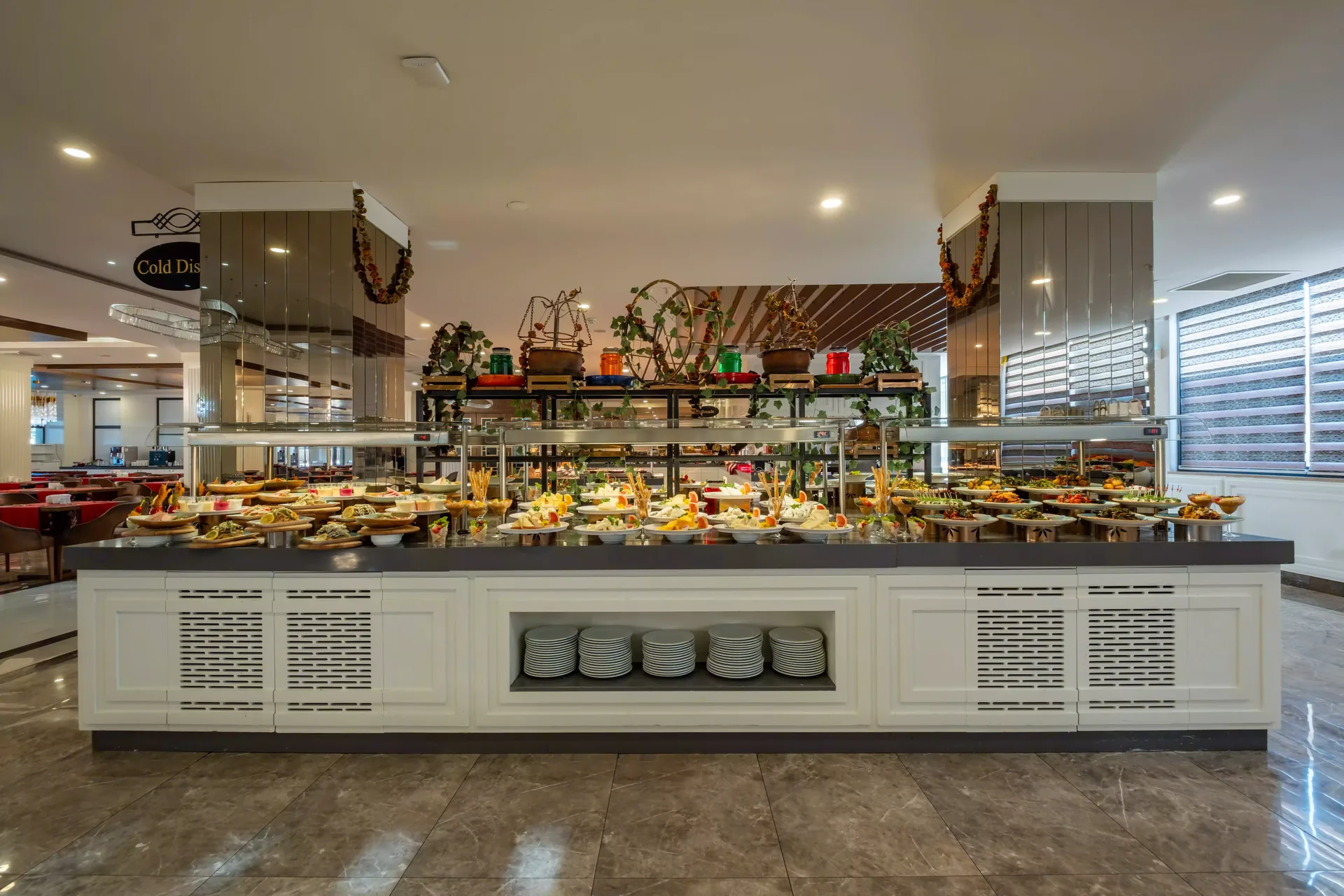 Open buffet at Aydinbey Queen’s Palace