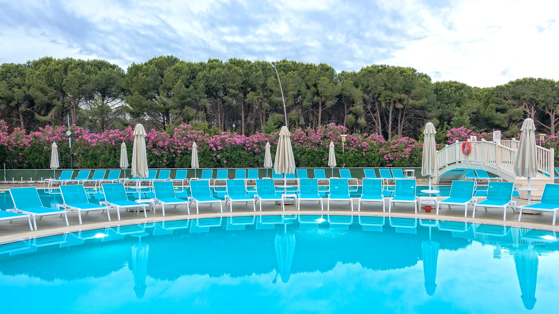 Outdoor swimming pool at Innvista Hotels Belek