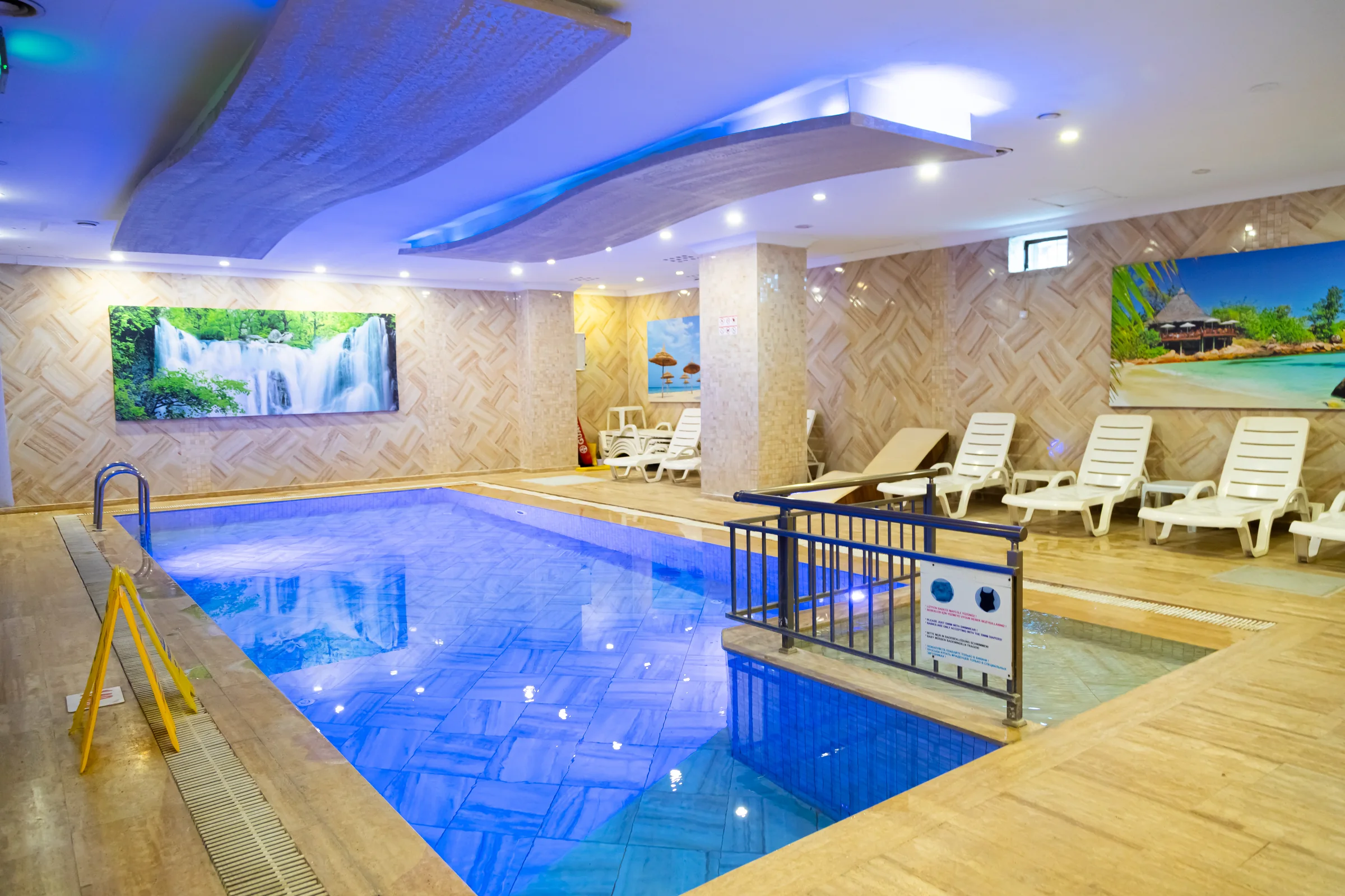 Indoor pool at Maya World Park