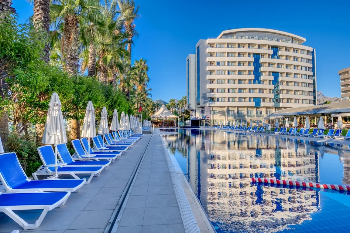 Porto Bello hotel in daylight